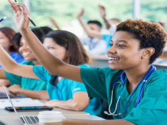 Top 10 Nursing Scholarships for International Students to Study in USA 2024